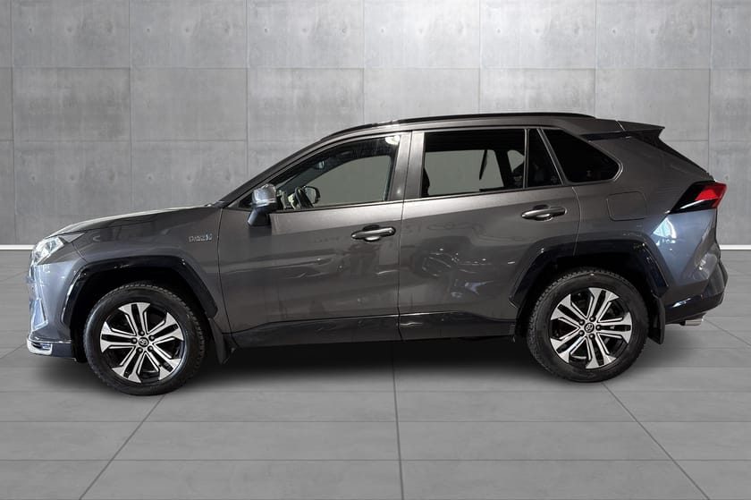 Bilde 2 av Toyota RAV4 Plug-in Hybrid Active Tech / AWD / Velholdt /