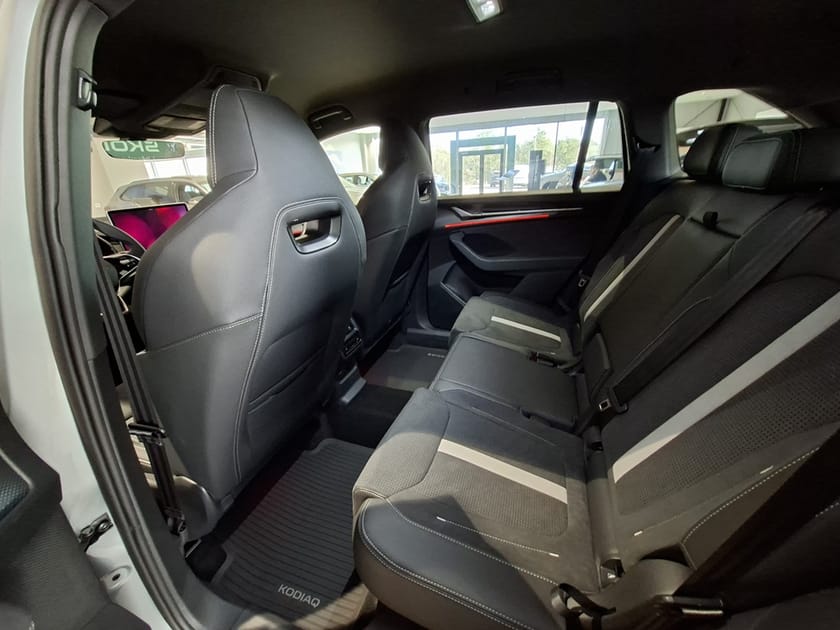 Bild 4 av Škoda Kodiaq iV Sportline 1,5 TSI 204 HK 6 VXL DSG Drag LED-mat
