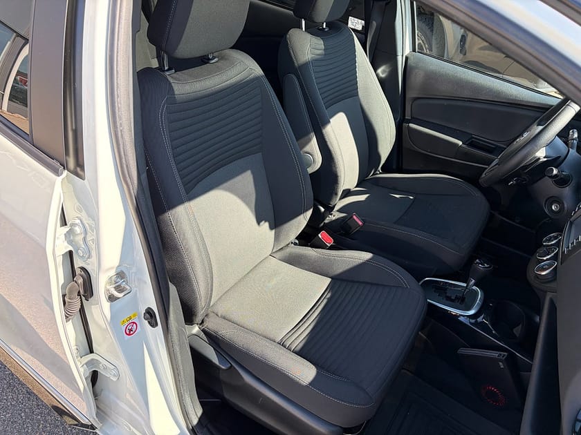 Bild 5 av Toyota Yaris 5-dörrar 1.5 VVT-iE AUT, Backkamera,Panorama,Bluetooth