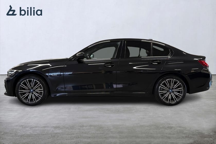 Bild 3 av BMW 330e xDrive Sedan M-sport | Drag | HiFi | Backkamera