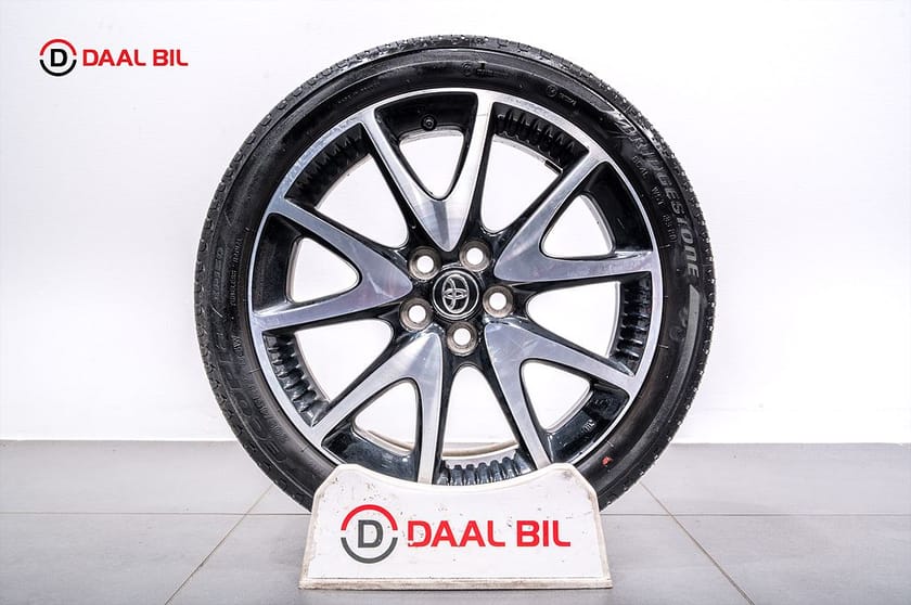 Bild 4 av Toyota Yaris Hybrid CVT 116HK PREMIERE EDT HUD B-KAM CARPLAY