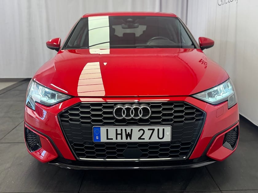 Bild 3 av Audi A3 Sportback 35 TFSI proline Svart opt/Kamera/Sport stol