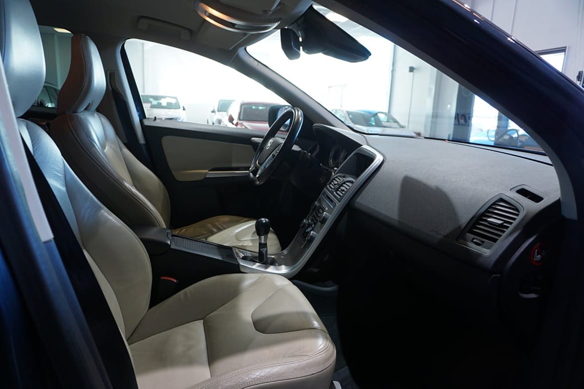 Volvo XC60 2011 - miniatyr 15