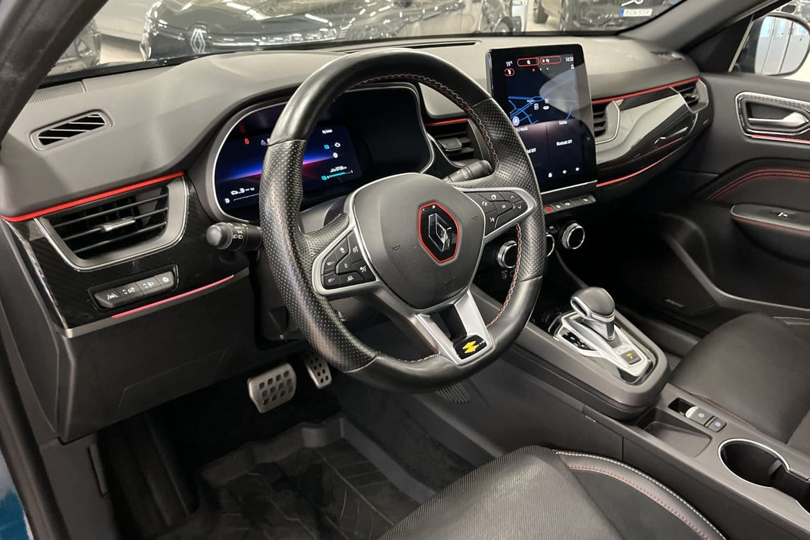 Renault Arkana E-TECH 145