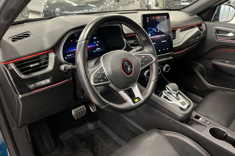 Renault Arkana E-TECH 145