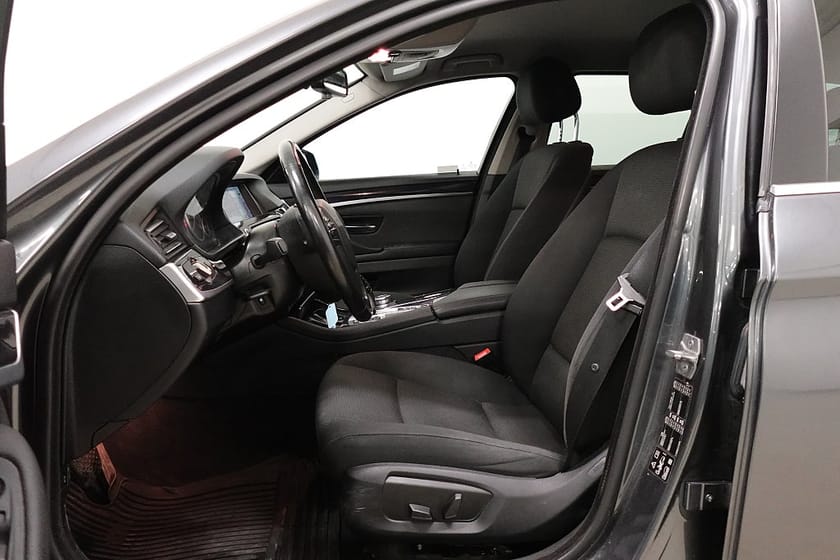 Bild 4 av BMW 520d xDrive Touring Aut Farthållare Navi Dragkrok BT