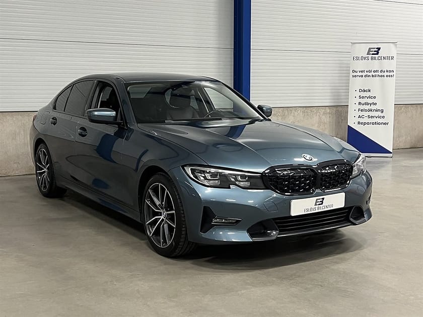 Bild 2 av BMW 320d xDrive Sedan 320 190 HK / Sport line / Drag / Läder / Shadow line