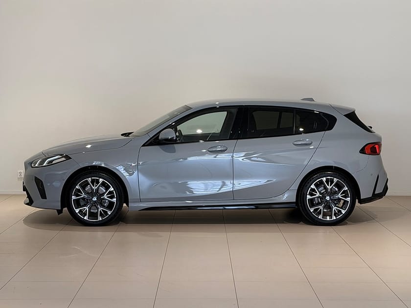 Bild 2 av BMW 120 M-Sport interiört + exteriört, Rattvärme, Navigation