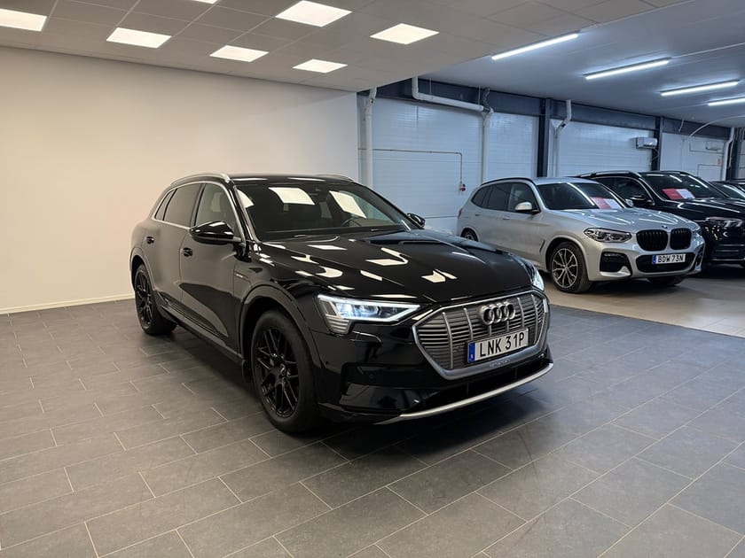 Bild 5 av Audi e-tron 55 quattro 408hk Luftfjädring  Backkamera Cockpit