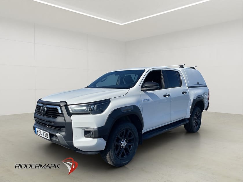 Bild 1 av Toyota Hilux Dubbelhytt Invincible 2.8 4WD M-Värmare Drag JBL Kåpa Moms