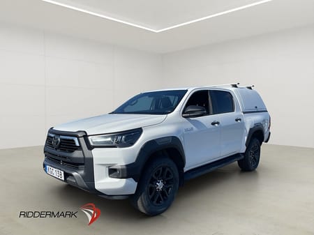 Toyota Hilux Dubbelhytt Invincible 2.8 4WD M-Värmare Drag JBL Kåpa Moms