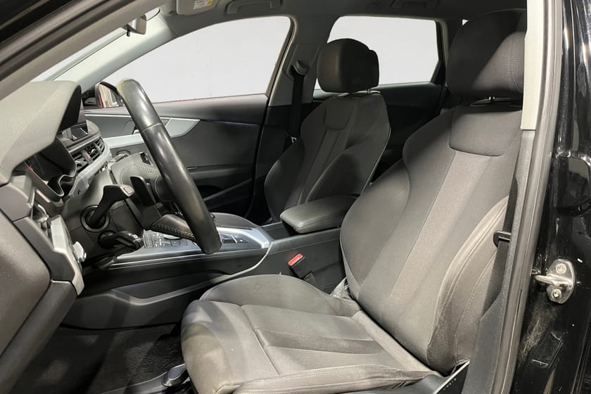 Bild 3 av Audi A4 Avant 40 TDI quattro 190 HK AUT Q PROLINE DRAG PDC D-VÄRM 18"
