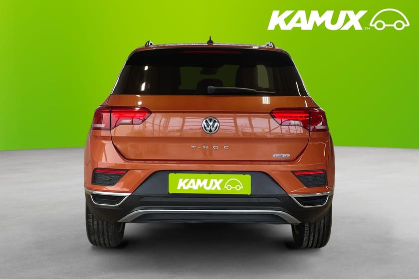 Bild 5 av Volkswagen T-Roc 2.0 TDI 150 hk Drag Navi Cockpit Nyservad