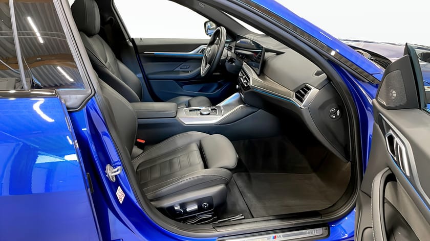 Bild 3 av BMW i4 M50 xDrive Gran Coupé Fully Charged Glastaklucka H/K Drag Läder Elstol Head Up