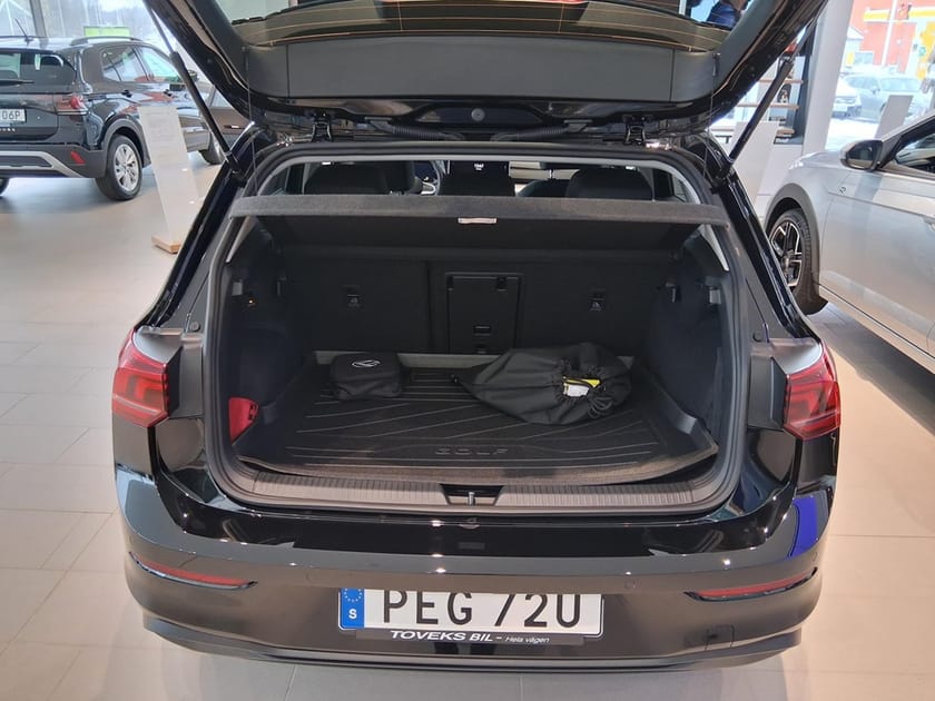 Bild 2 av Volkswagen Golf eHybrid LIFE E-HYBRID 204 HK DSG6