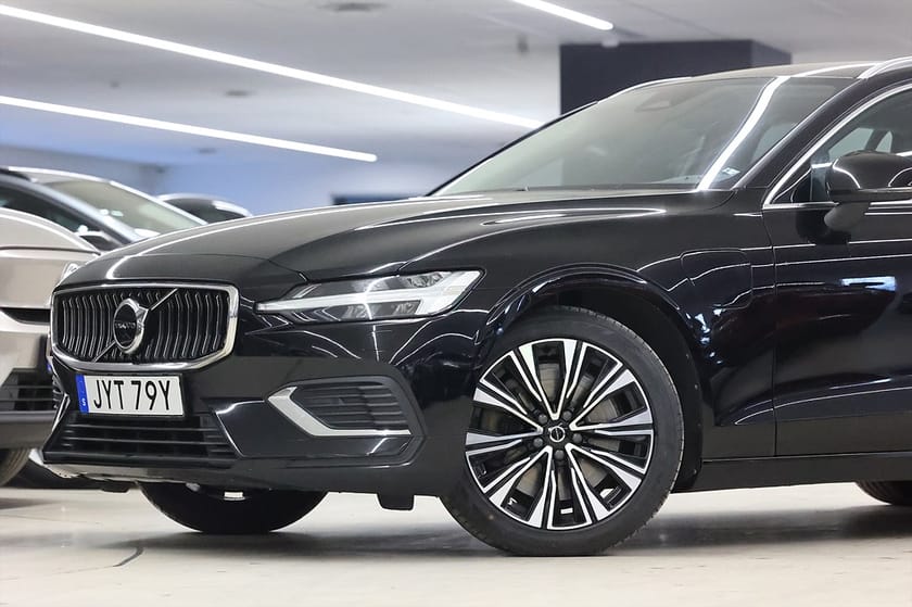 Bild 4 av Volvo V60 Recharge T6 AWD 350hk Core Värmare Drag Keyless