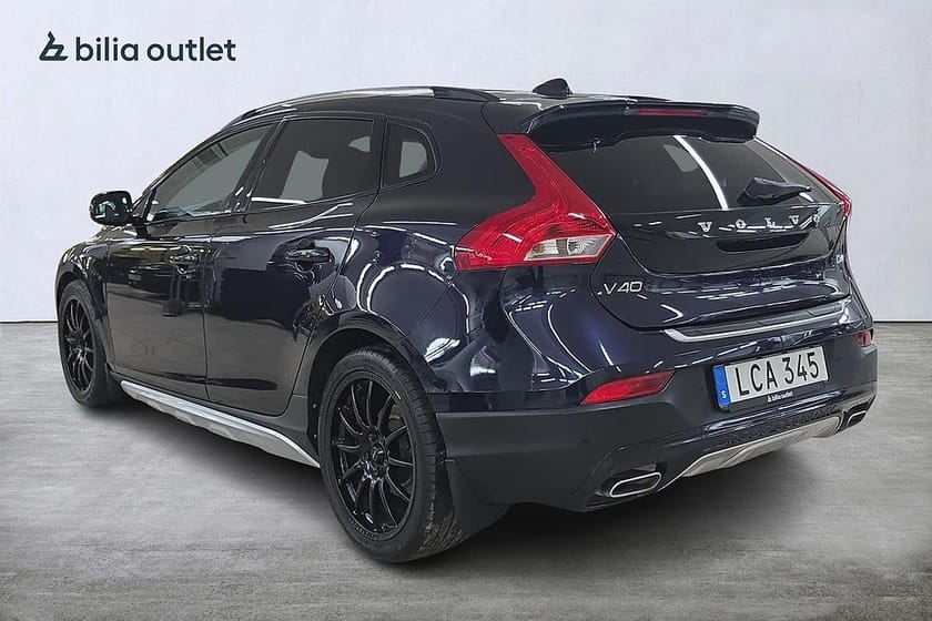 Bild 2 av Volvo V40 Cross Country D4 Summum BE PRO Panorama Skinn Värmare Navigation