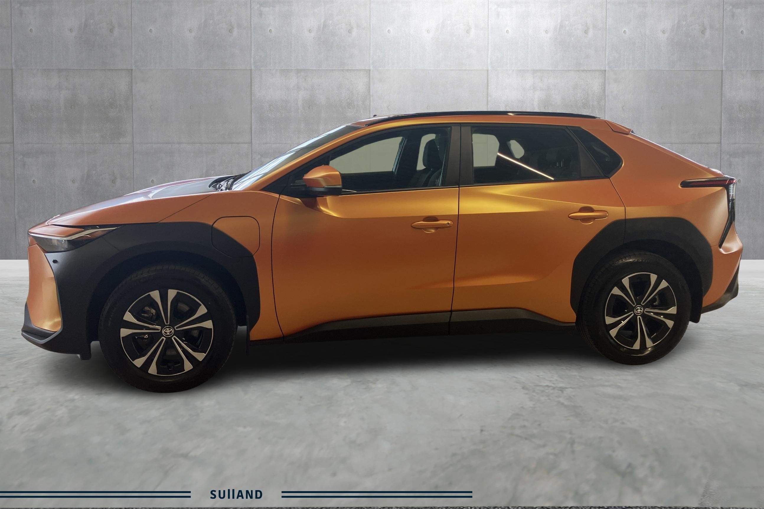 Thumnail bilde 1 av Toyota bZ4X