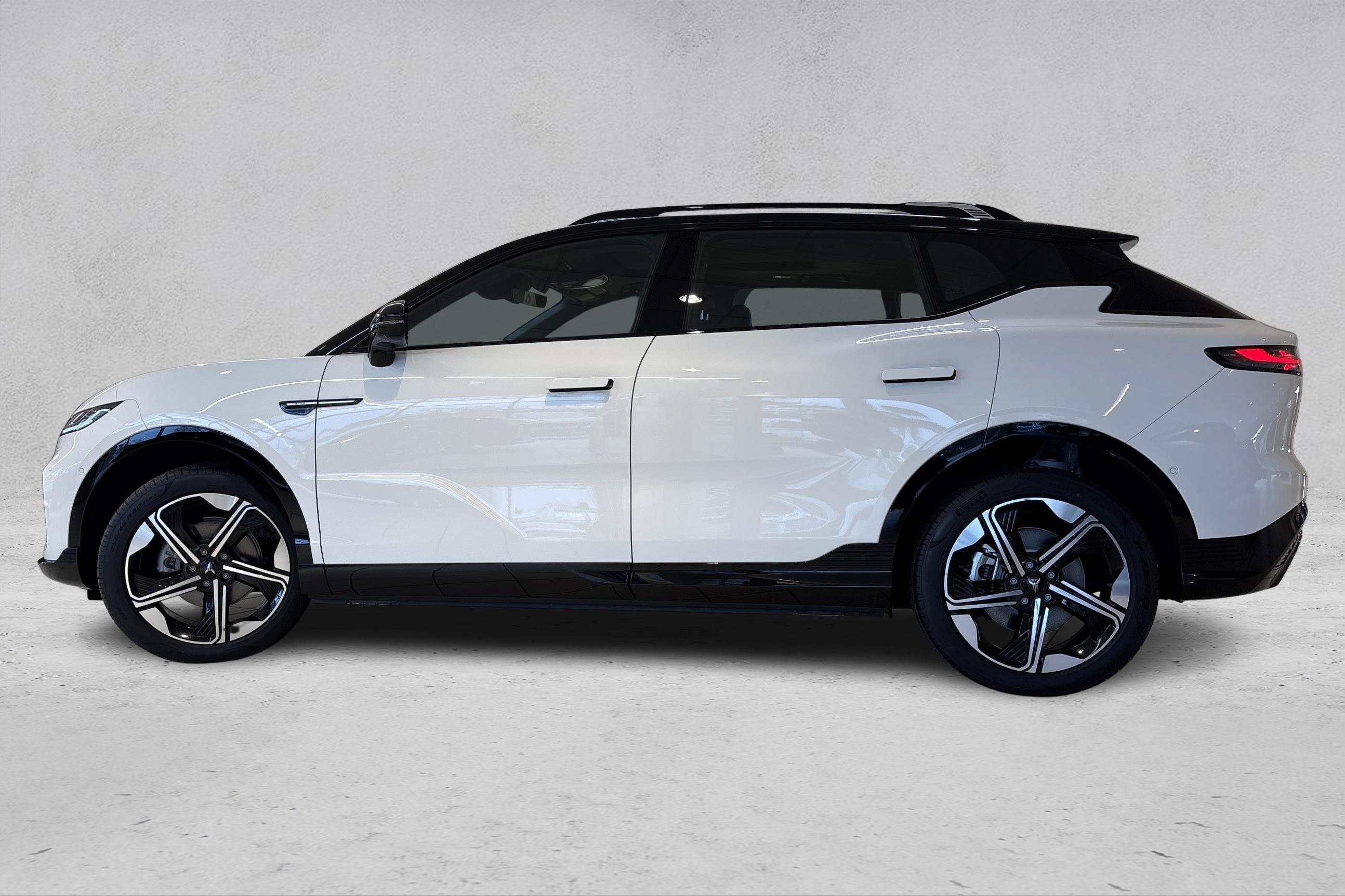 Thumnail bilde 1 av Voyah Courage