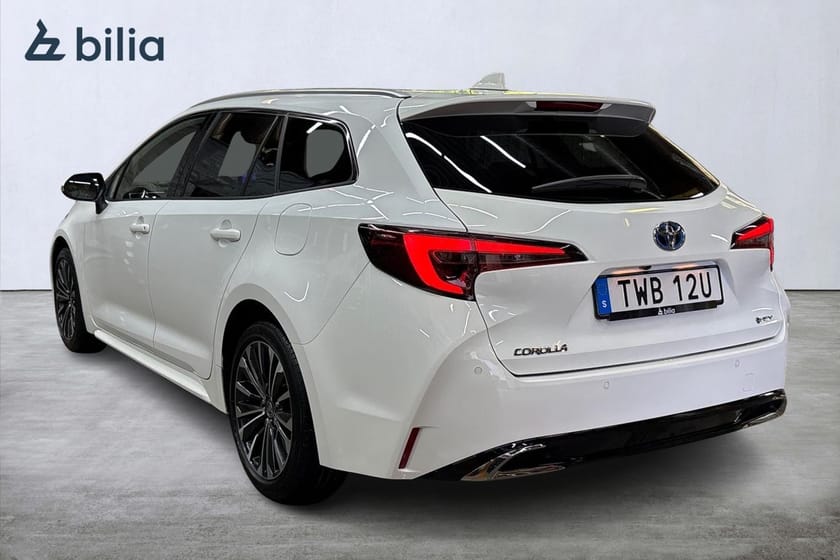 Bild 2 av Toyota Corolla Touring Sports Hybrid 1,8 Style Appstyrd Värmare MOMS