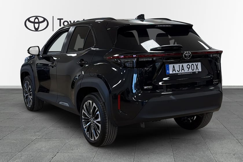 Bild 3 av Toyota Yaris Cross Hybrid 130 AWD-i Style Automat Backkamera Rattvärme