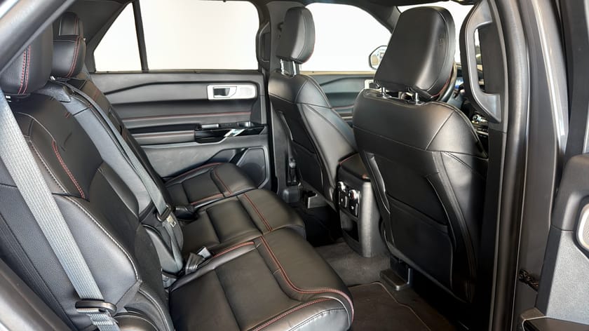 Bild 5 av Ford Explorer Plug-In Hybrid ST-LINE | B&O | PANORAMA |457hk 7-Sits