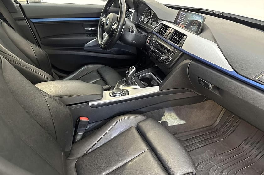 Bild 4 av BMW 330d xDrive GT M Sport Drag Läder Navi Kamera 258hk
