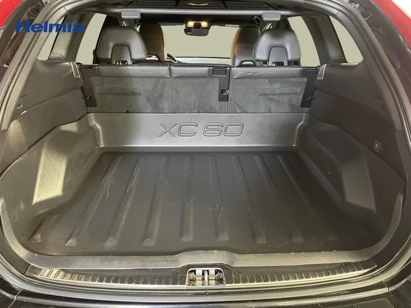 Bild 10 av 11 – Volvo XC60 D4 AWD Classic Summum