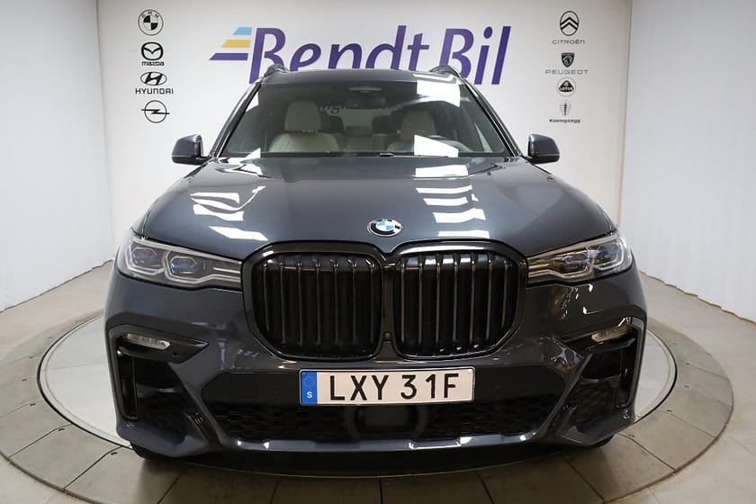 Bild 3 av BMW X7 xDrive30d M Sport | 7-sits | Sky Lounge Se utrustning!
