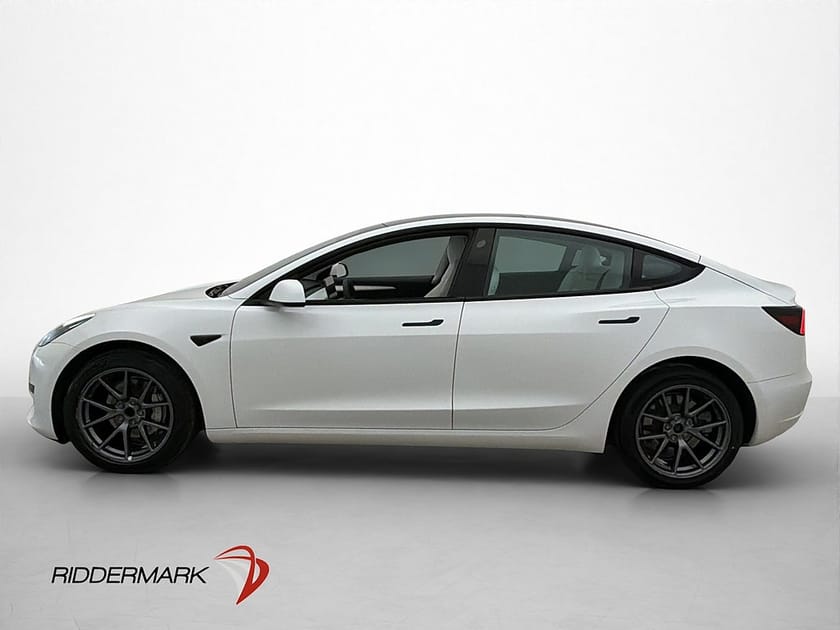 Bild 5 av Tesla Model 3 Standard Range Värmepump Autopilot Panorama