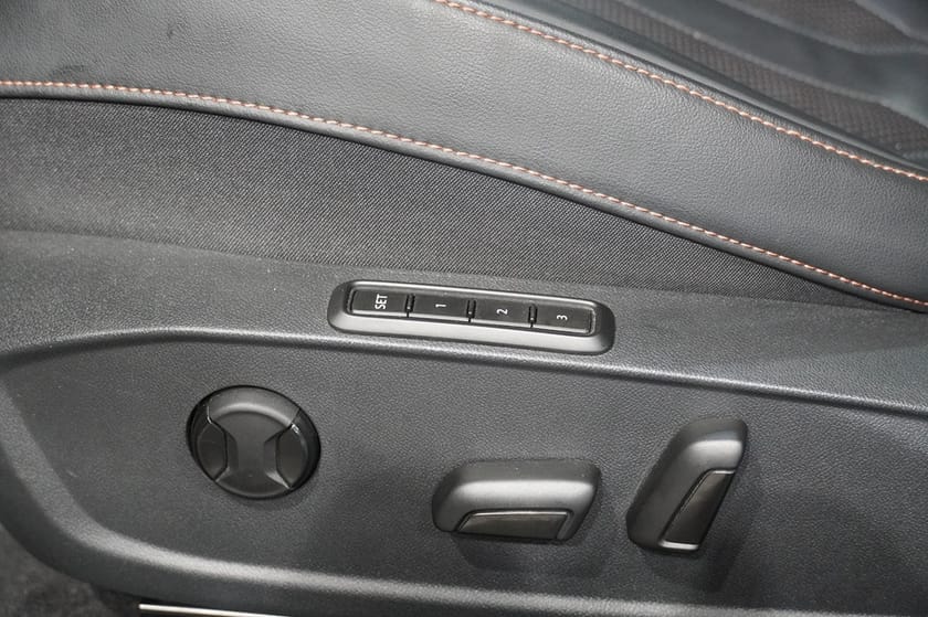 Bild 5 av CUPRA Leon e-Hybrid VZ 245 Hk Läder // Pano // Elstol
