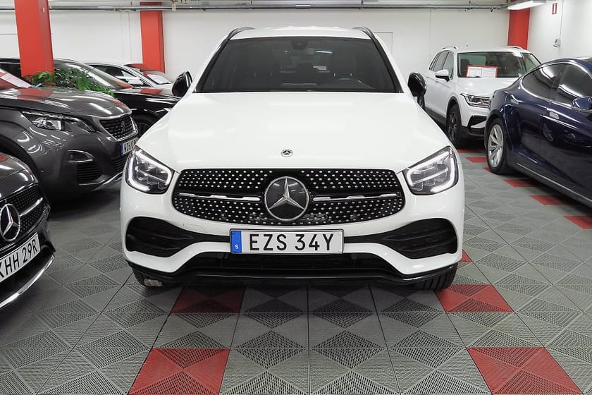 Bild 3 av Mercedes-Benz GLC 300 e 4MATIC 9G-Tronic AMG Line Plug in SoV Hjul
