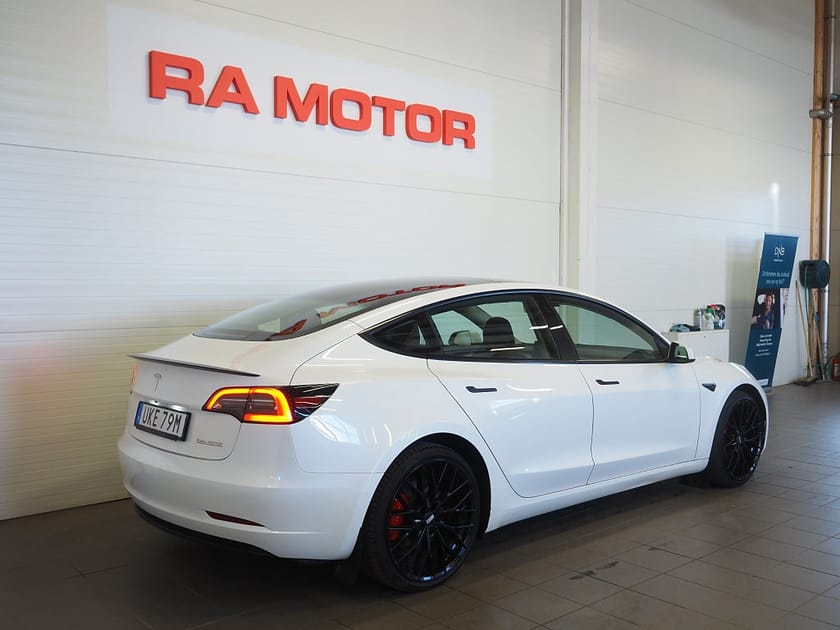 Bild 5 av Tesla Model 3 Performance 510hk AWD | Panorama | Navi