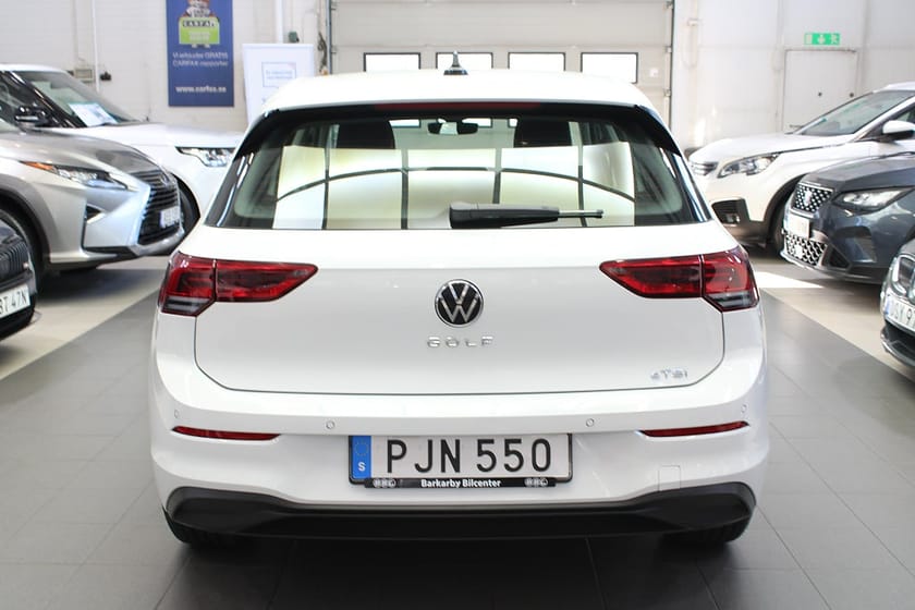 Bild 5 av Volkswagen Golf 1.0 eTSI OPF Base Cockpit/Navi