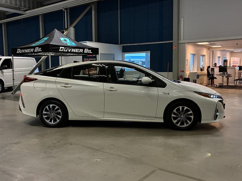 Bild 3 av Toyota Prius Plug-in Hybrid 1.8 VVTi Executive CVT AUT