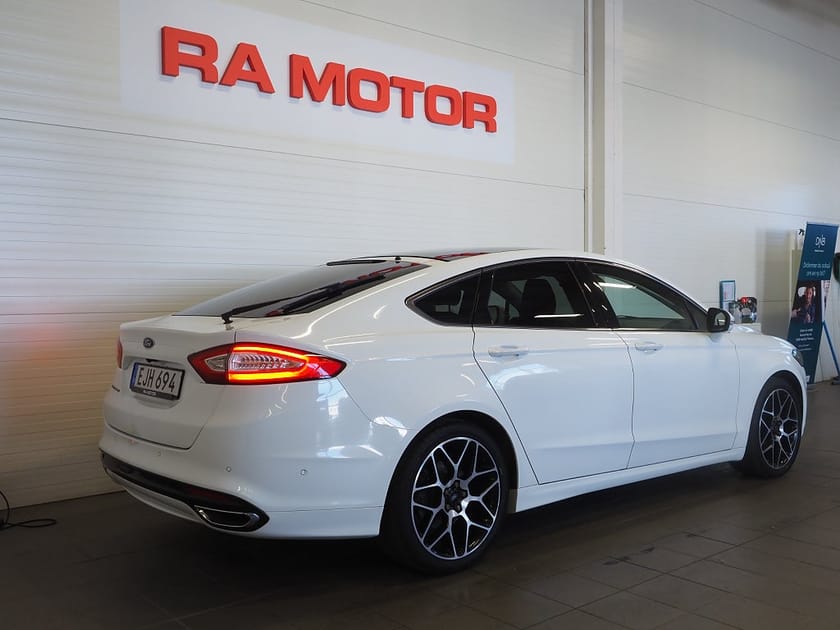 Bild 5 av Ford Mondeo 2.0 TDCi Bi-Turbo 210hk Titanium Business Pano Kamera