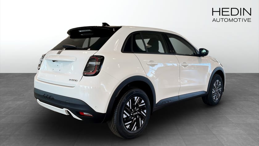 Bild 2 av Fiat 600 Hybrid HEV LOUNGE 1.2 100 HK DCT6 FWD