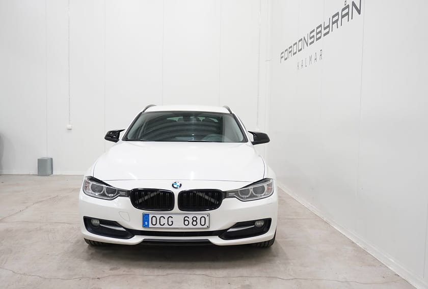 Bild 4 av BMW 320d Touring 320 184HK Sport Line M-Ratt HiFi Drag 18''