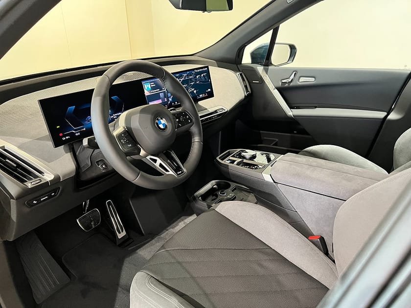 Bild 4 av BMW iX xDrive60 xDrive 60, M-Sport, Panorama, HK, Adpt Fart, Drag