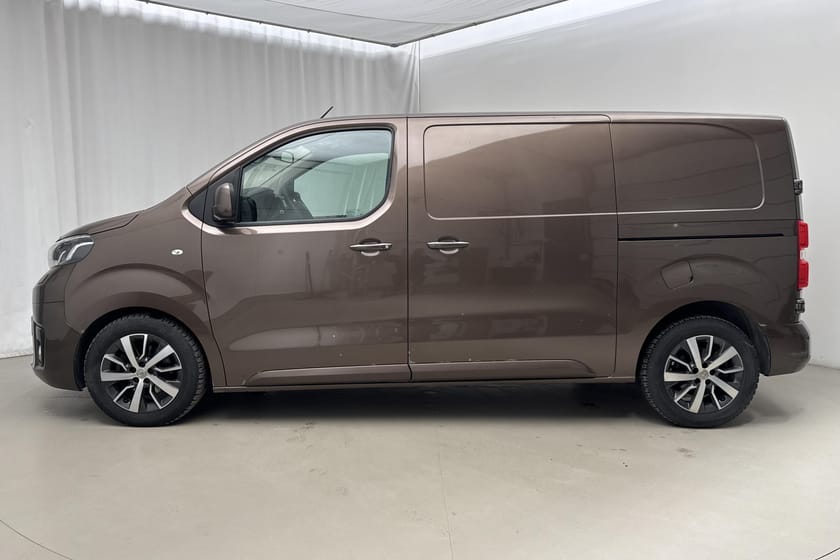 Bild 2 av Toyota Proace 2.0D (177hk)