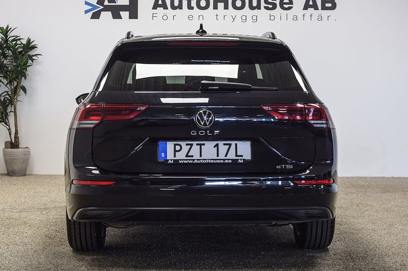 Bild 5 av Volkswagen Golf Sportscombi 1.5 eTSI Värmare Drag Backkamera Cockpit