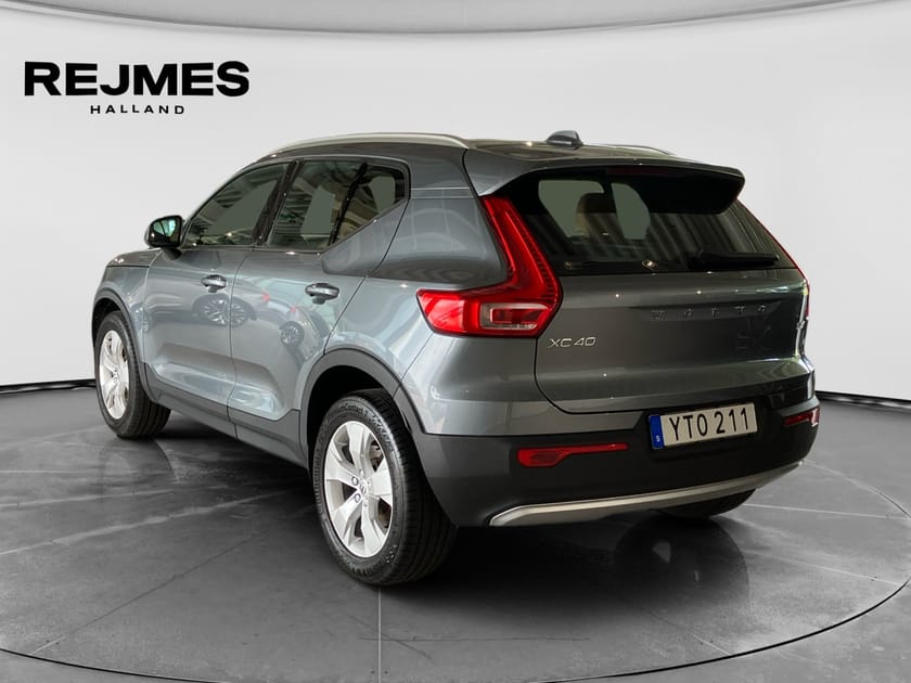 Bild 3 av Volvo XC40 T4 AWD Momentum Advanced Edition