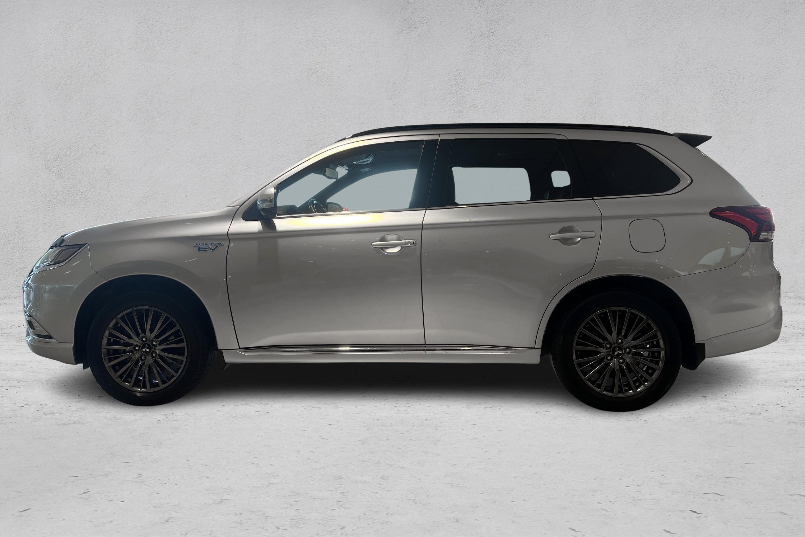 Thumnail bilde 1 av Mitsubishi Outlander PHEV