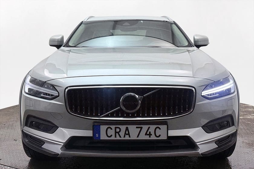 Bild 3 av Volvo V90 Cross Country D4 AWD Momentum Drag Navi Kamera Värmare Delläder MOMS