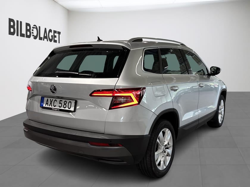 Bild 4 av Škoda Karoq 2.0 TDI DSG 4x4 Style Drag Läder Navi Kamera Canton
