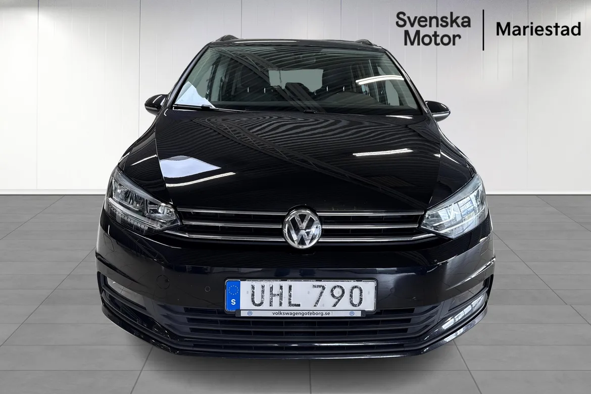 picture of a car