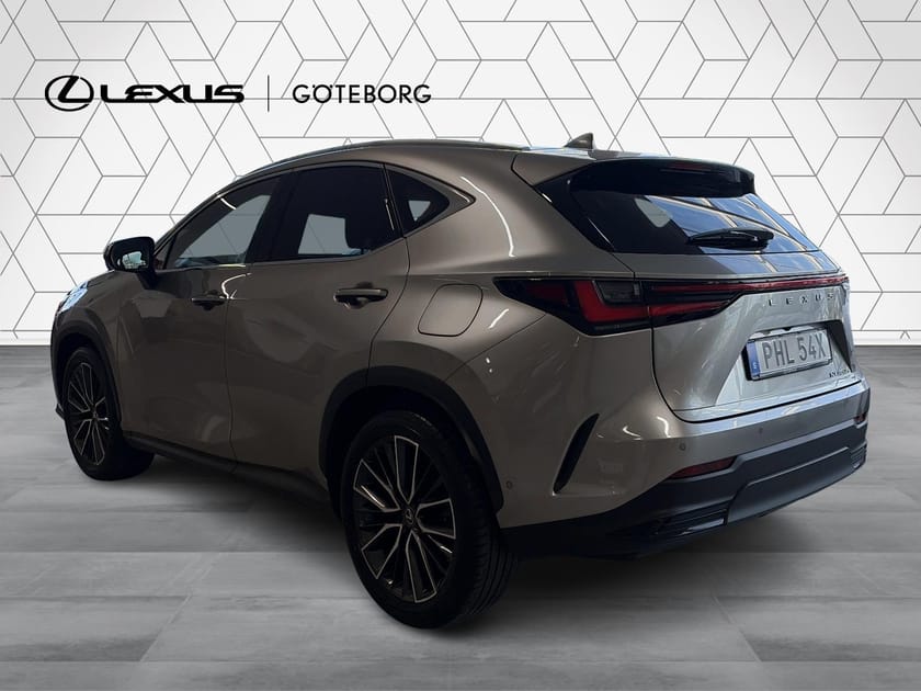 Bild 4 av Lexus NX 450h+ NX450H+ LUXURY