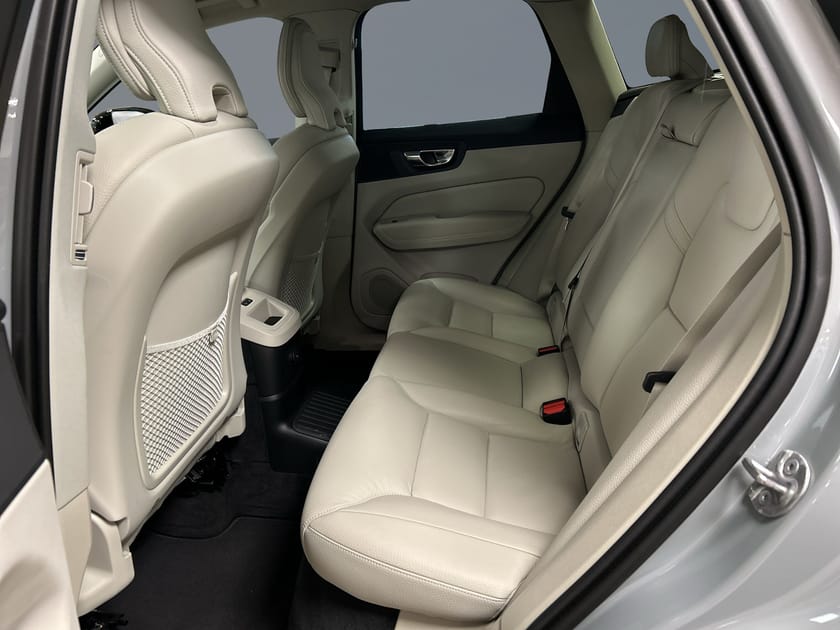 Bild 4 av Volvo XC60 T6 AWD Plus Dark Edition//Glastak//