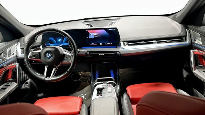 Bild 4 av BMW iX1 xDrive30 M Sport
