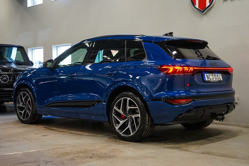 Bild 3 av Audi Q6 e-tron quattro 388hk S Line Drag Pano B&O 360 Matrix